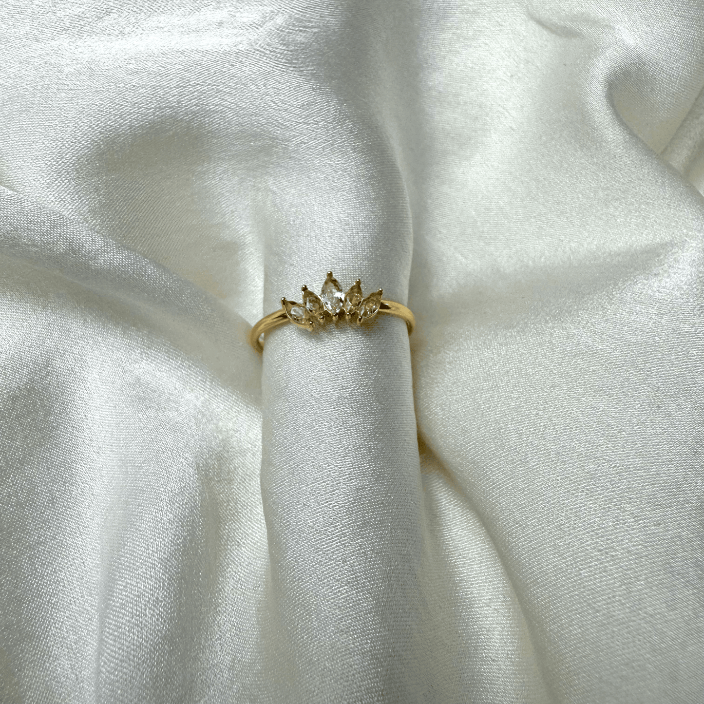 bague en acier inoxydable et pierre zircon