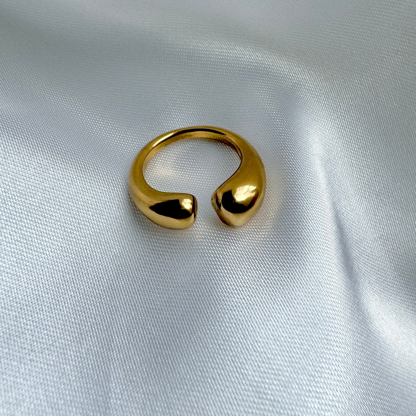 Bague en acier inoxydable ajustable dorée