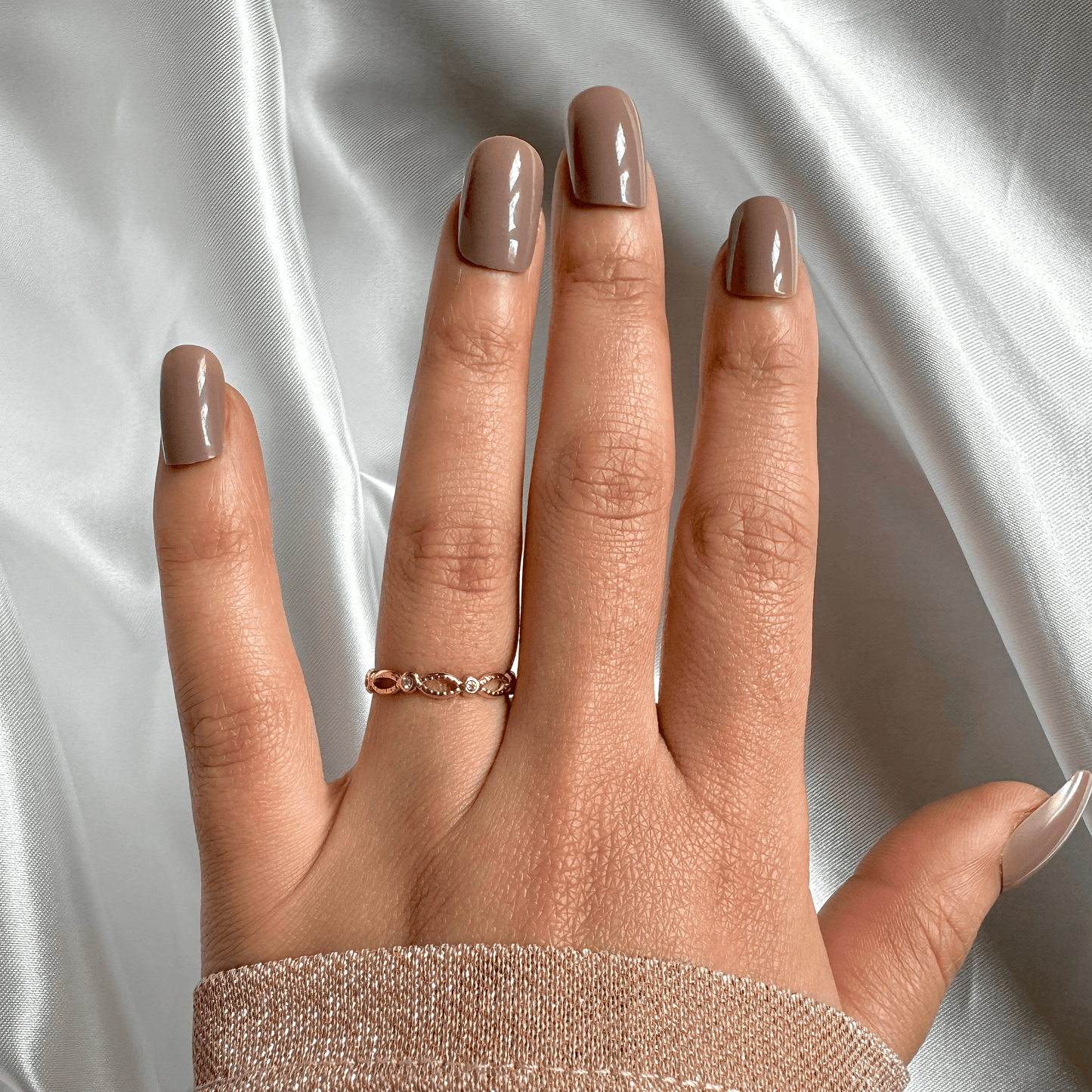 Bague fine en acier inoxydable ajustable dorée