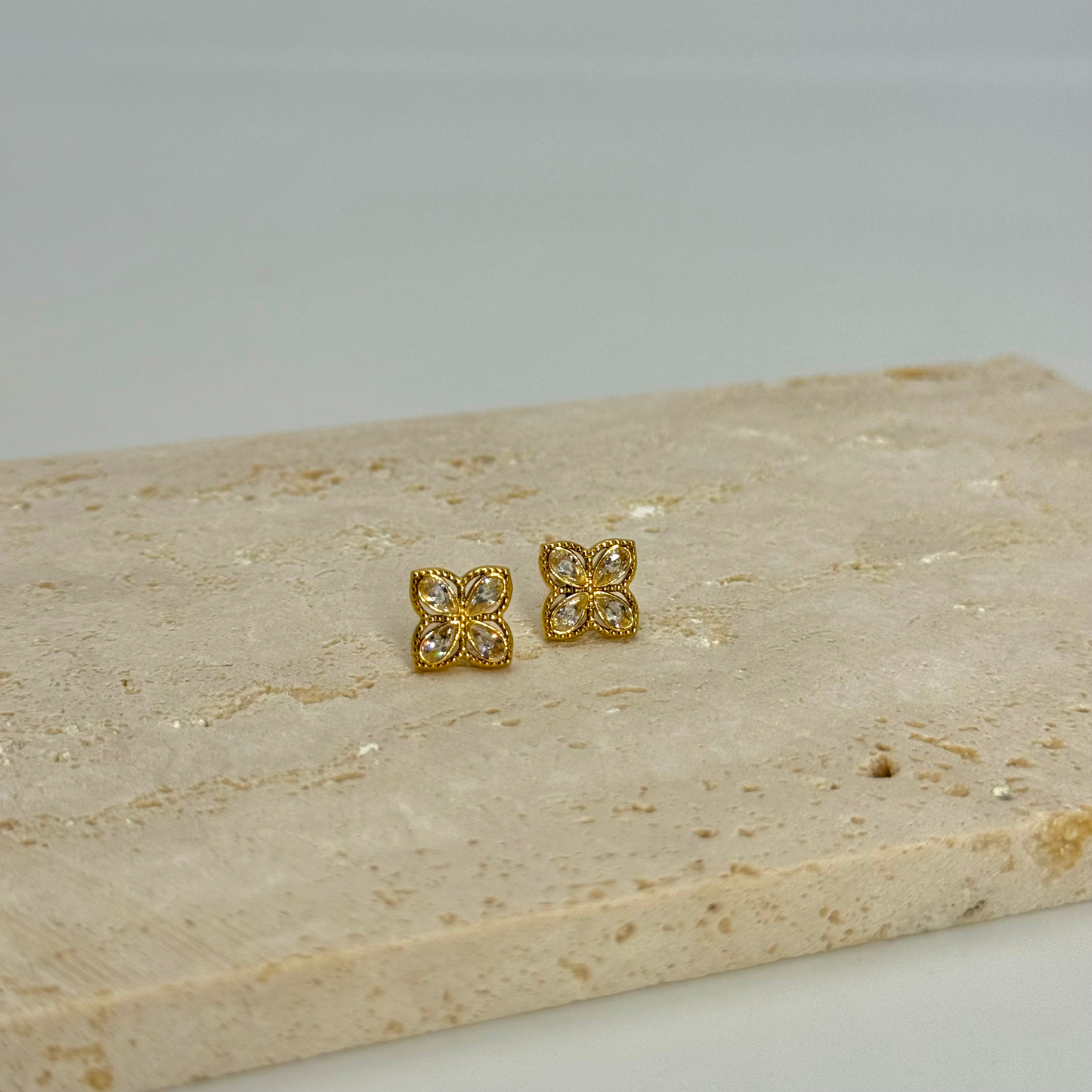 Boucles d’oreilles trèfle doré en diamant et acier inoxydable chic cadeau pour femme pas cher