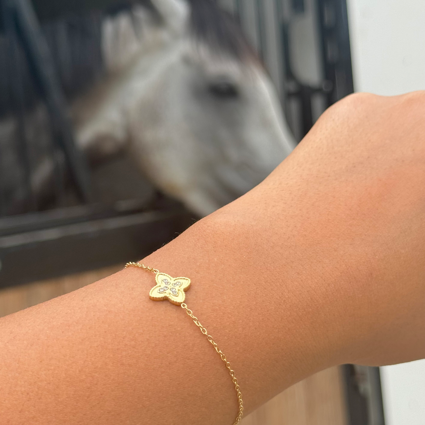 Bracelet trèfle en acier inoxydable doré pas cher cadeau femme