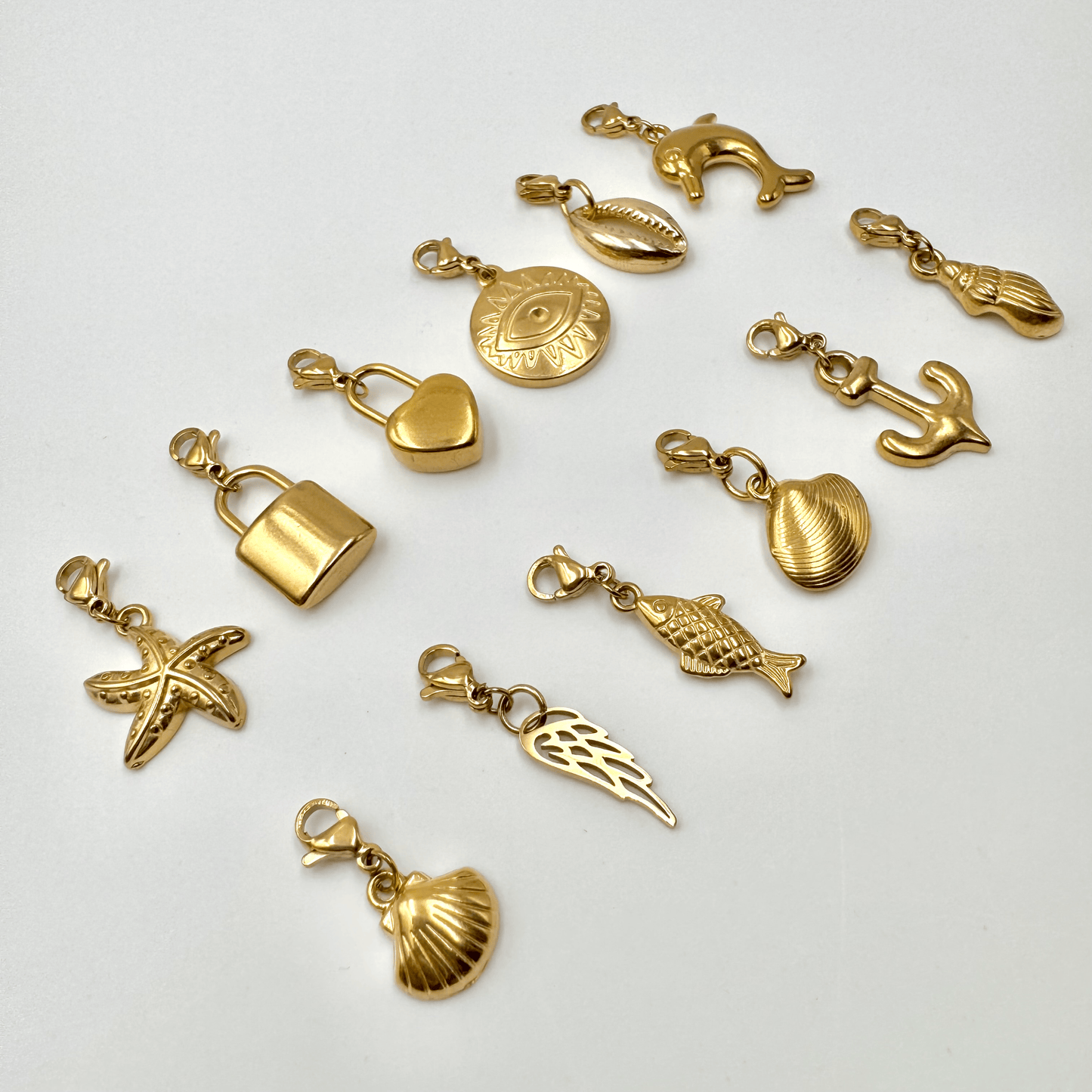 Charms en acier inoxydable et fermoir