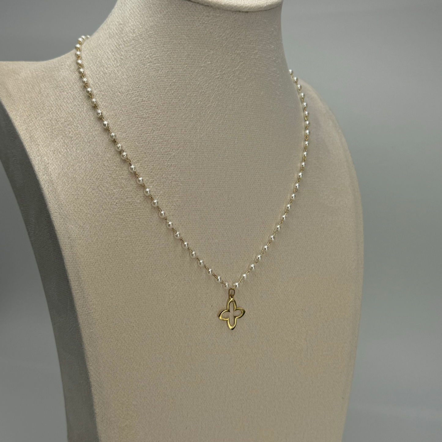 Collier trèfle en acier inoxydable doré et perles pas cher cadeau pour femme