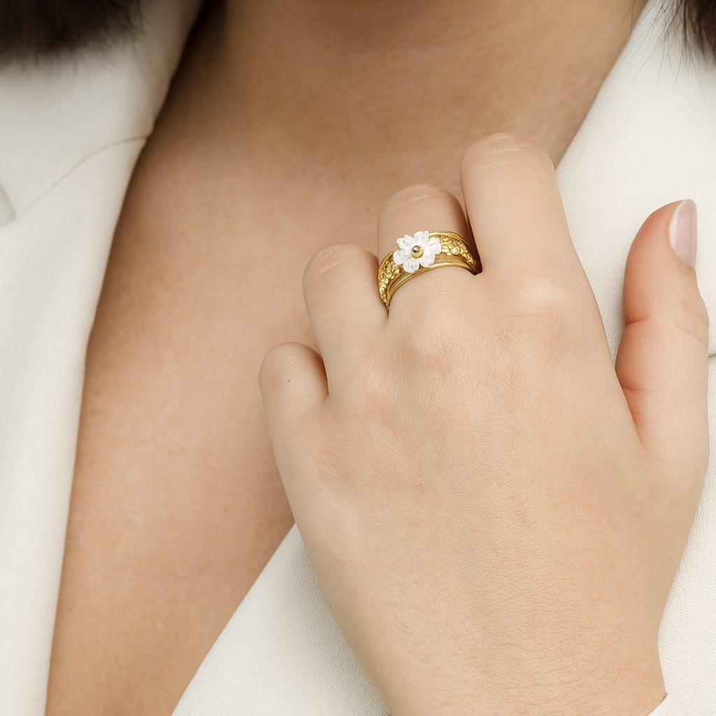 Bague en acier inoxydable fleur blanche 