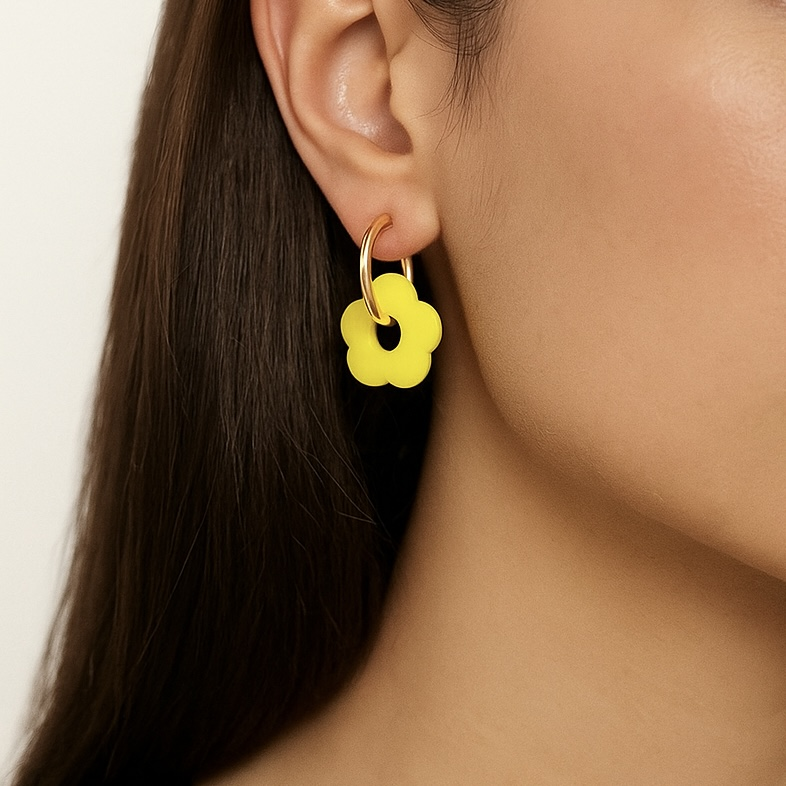 Boucles d’oreilles fleur en résine et acier inoxydable 