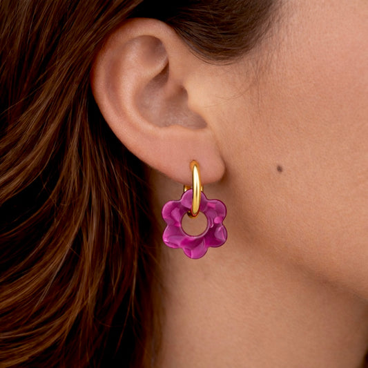 Boucles d’oreilles fleurs en résine rose et acier inoxydable 