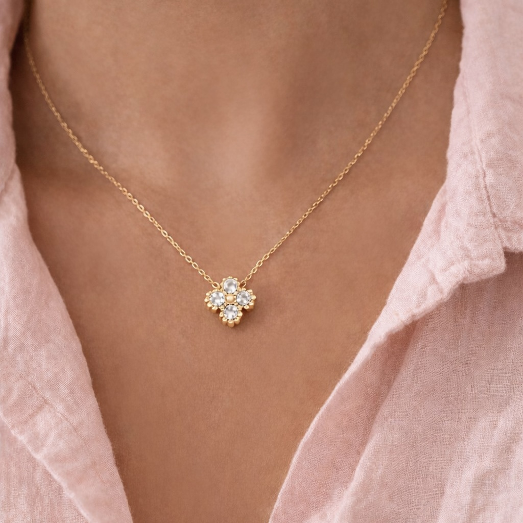 Mila | Collier trèfle en acier inoxydable et zircon